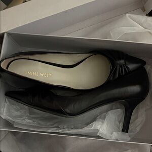 Nine West Pointed Toe Kitten Heel